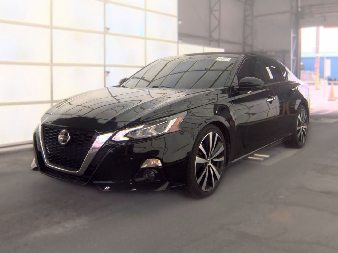 2019 NISSAN Platinum