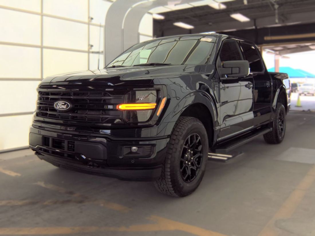 2024 FORD XLT