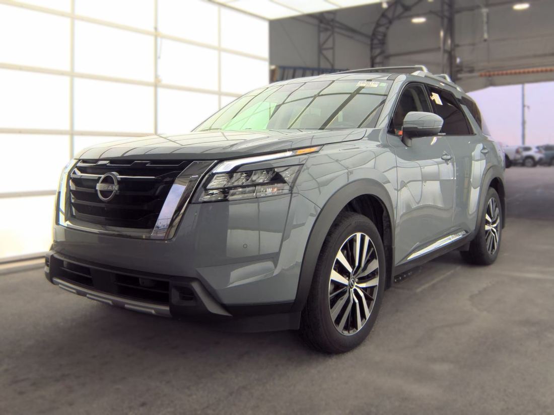 2025 NISSAN Platinum