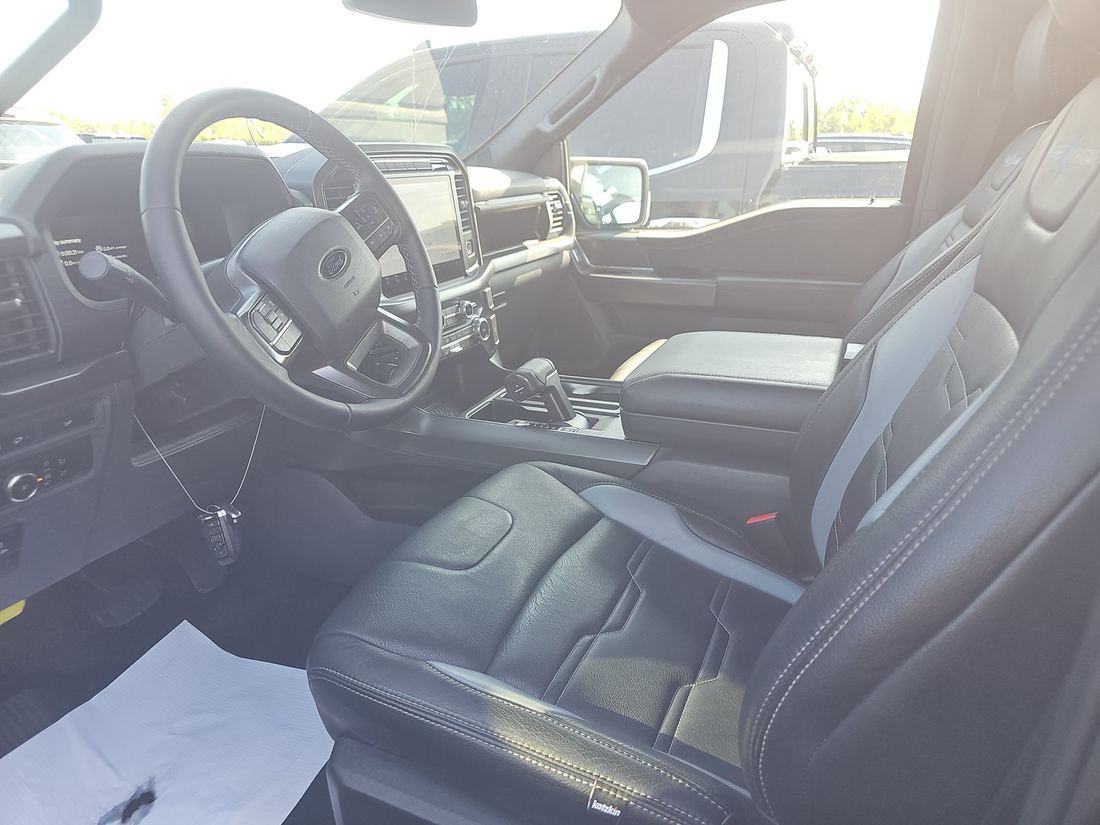 2024 FORD XLT