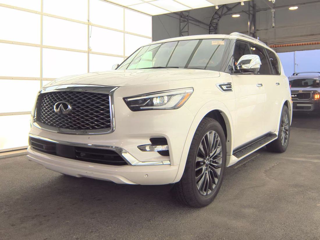 2023 INFINITI Premium