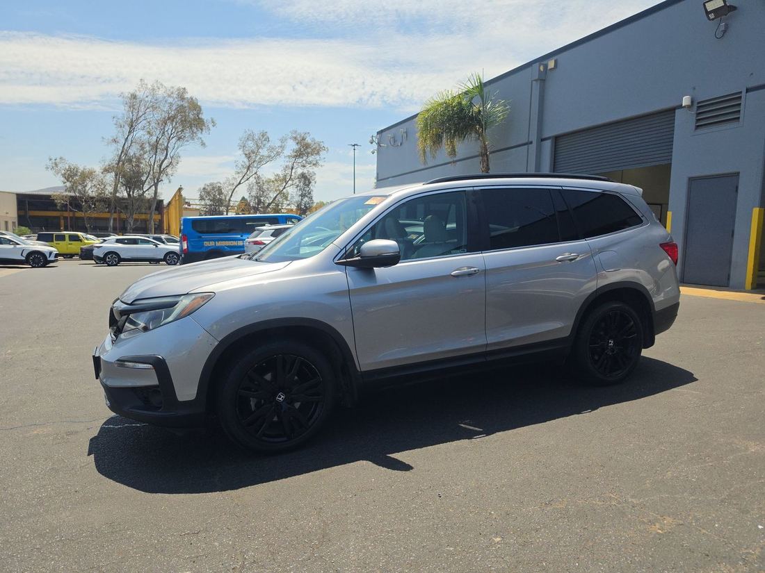 2022 HONDA SE