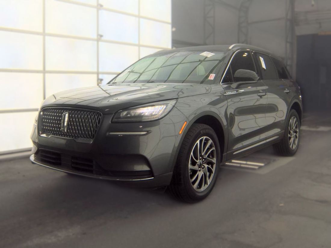 2022 Lincoln Standard
