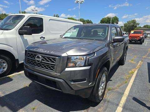 2022 Nissan Crew Cab
