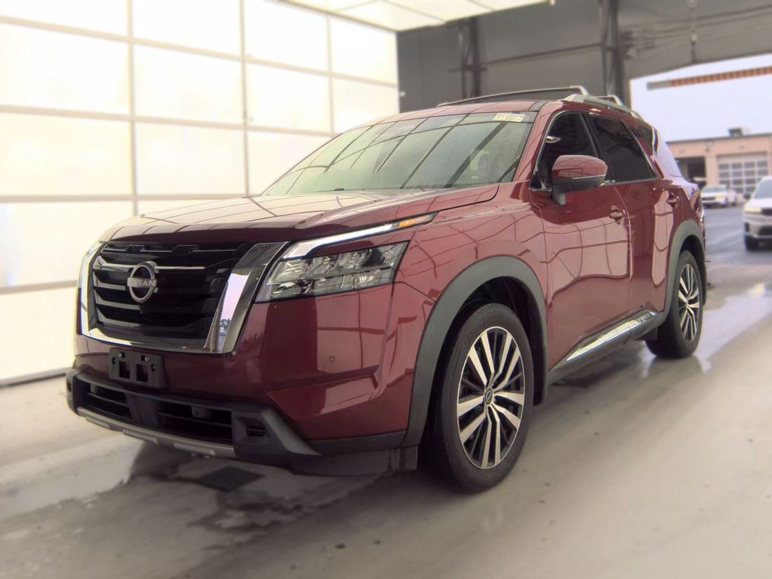 2024 NISSAN PLATINUM