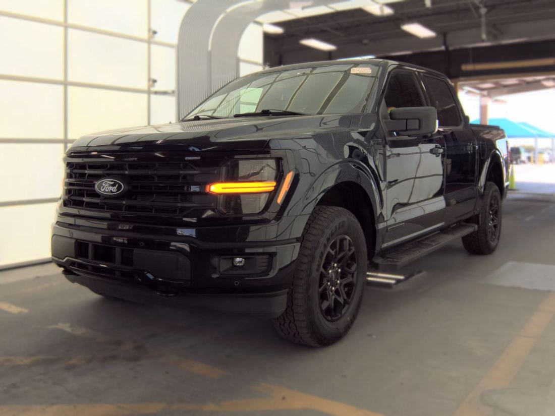 2024 FORD XLT