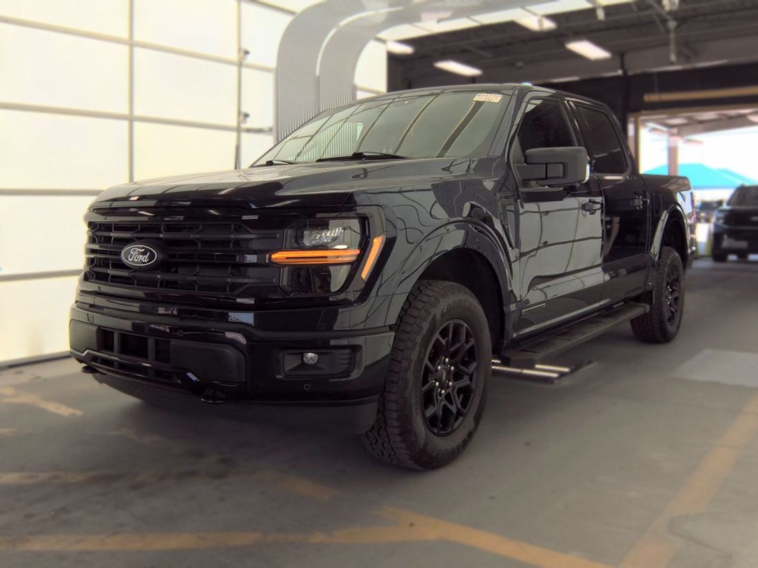 2024 FORD XLT