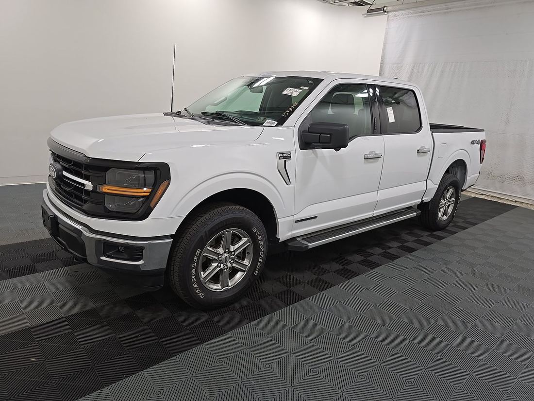 2024 FORD XLT