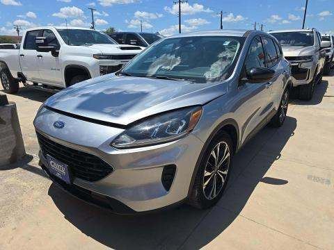 2022 Ford SE