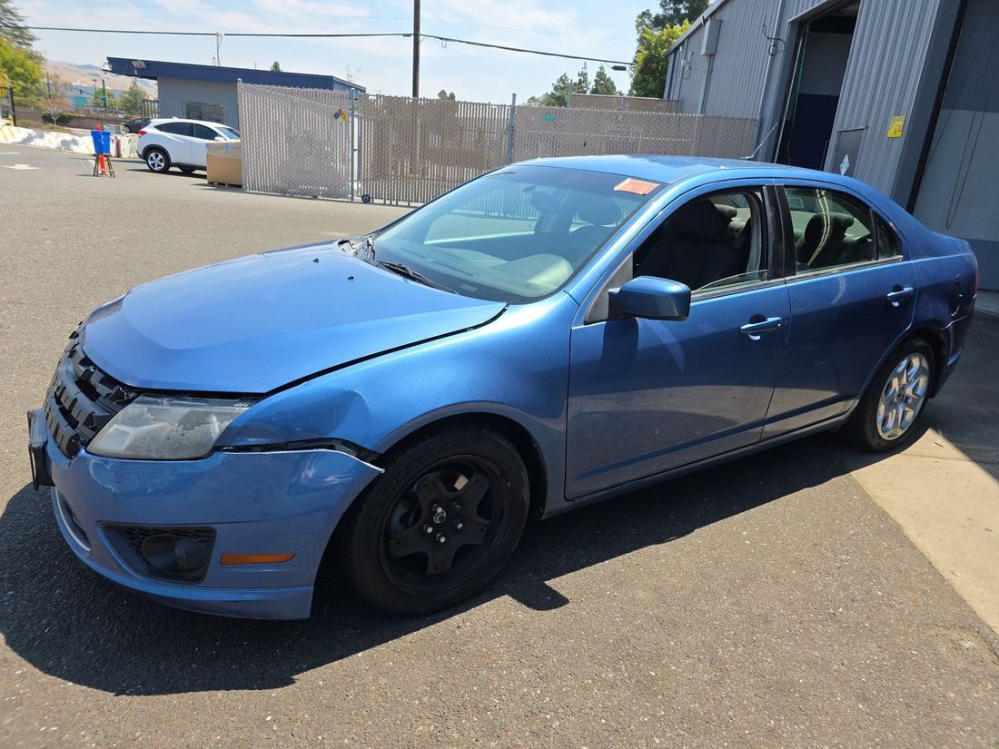 2010 FORD SE