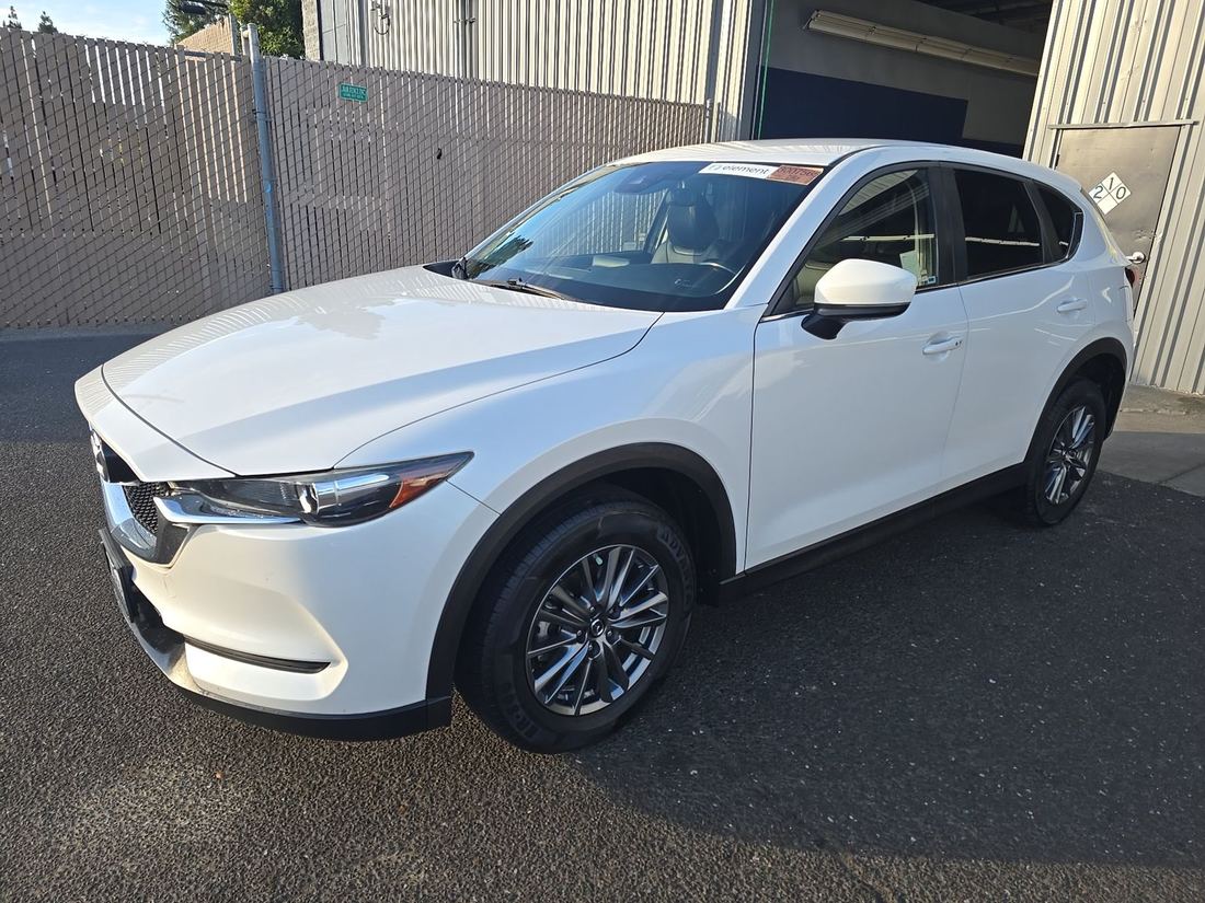 2017 MAZDA Touring