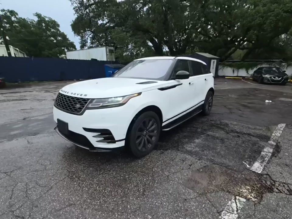 2019 Land Rover R-Dynamic SE