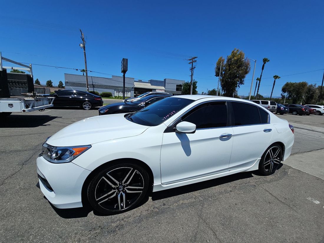 2016 HONDA Sport