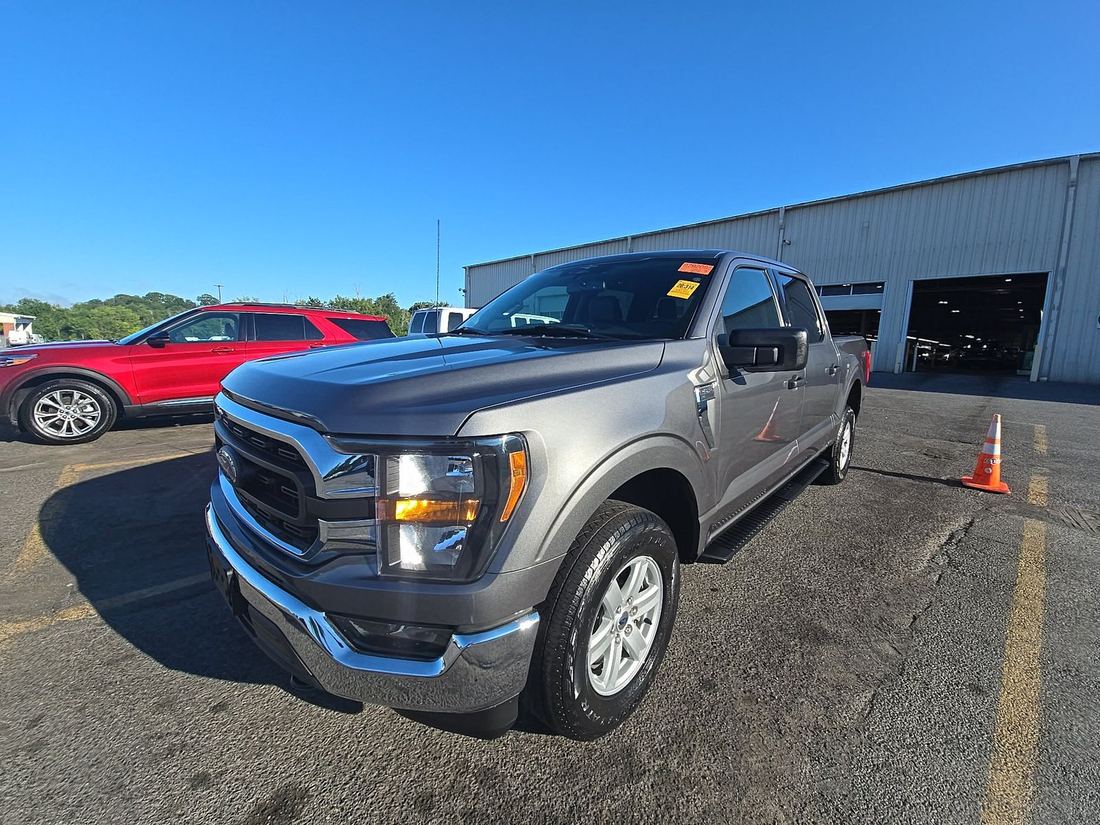 2023 FORD SuperCrew
