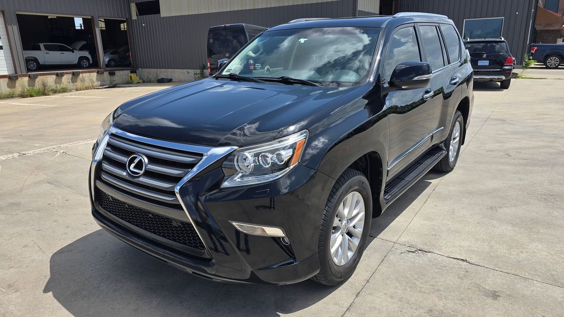 2014 Lexus URJ150L