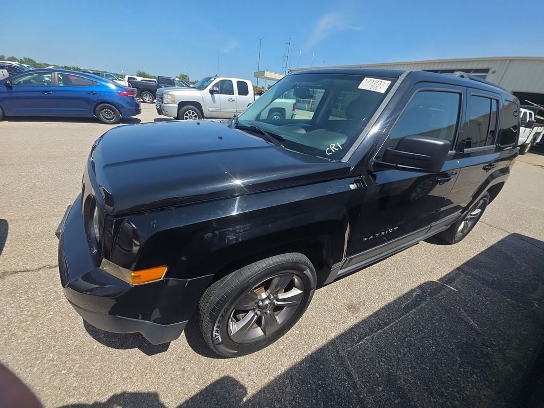 2015 JEEP Latitude