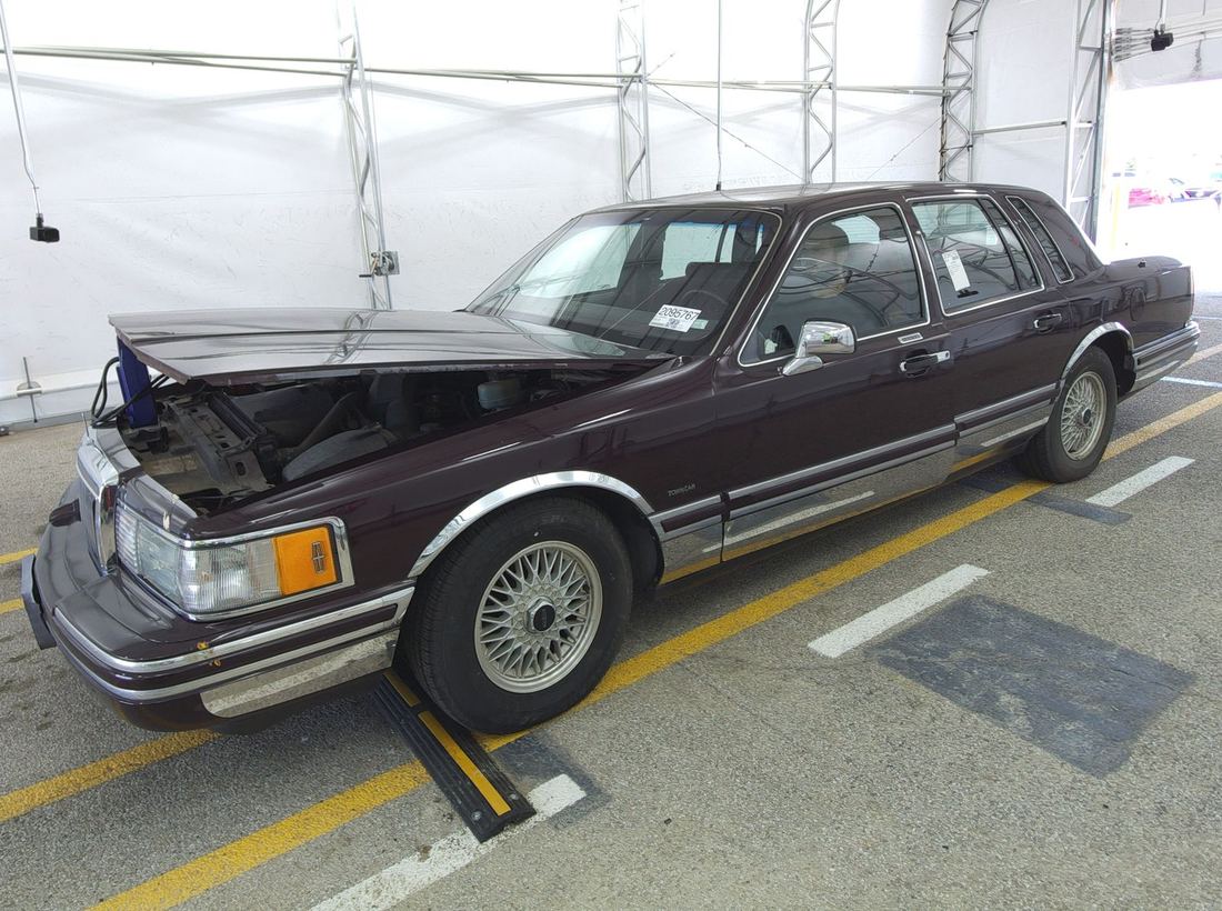 1992 LINCOLN Base/Executive