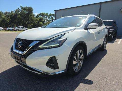 2020 Nissan SL