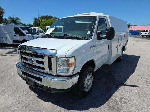 2017 Ford E-350