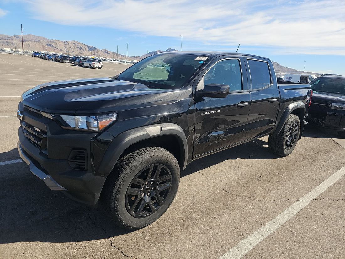 2025 CHEVROLET Trail Boss