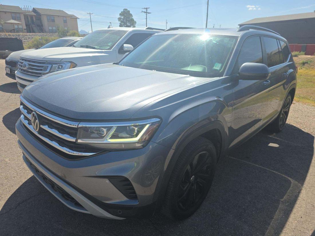 2022 VOLKSWAGEN SE w/ Tech