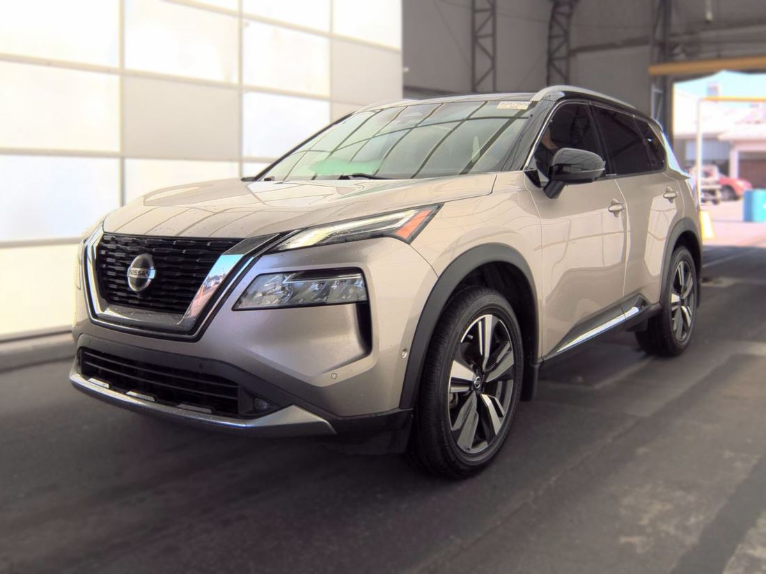 2021 Nissan PLATINUM