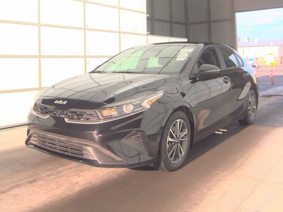 2023 KIA LX, LXS