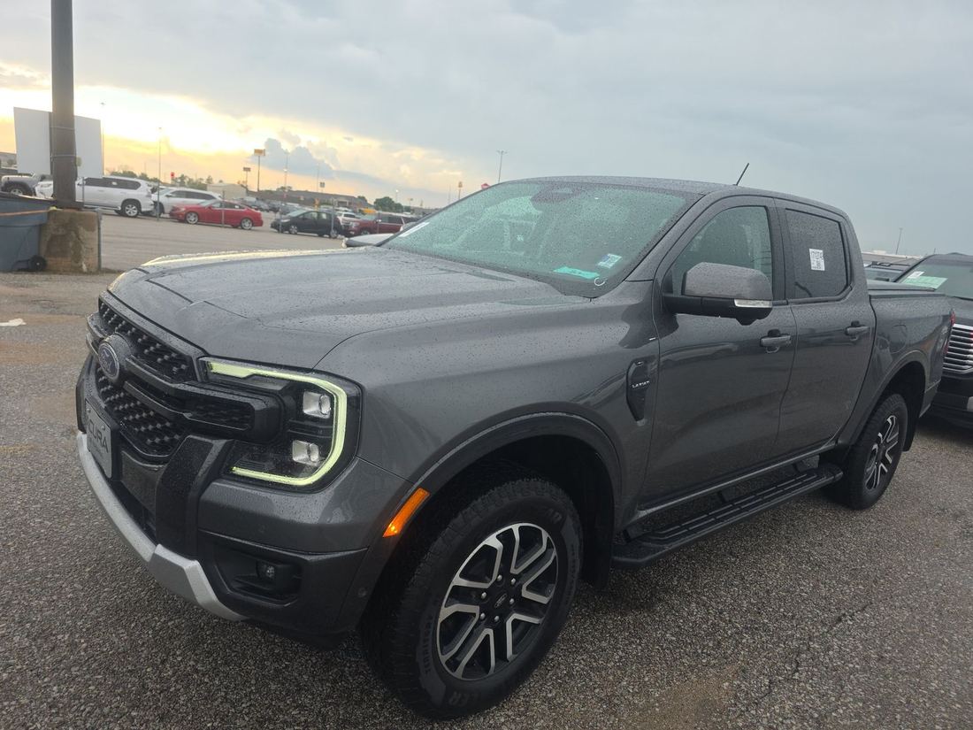2024 FORD Lariat