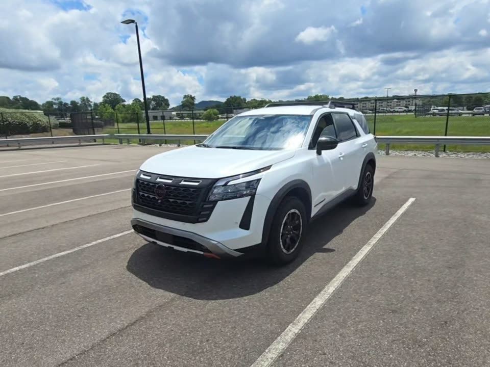 2026 Nissan SV
