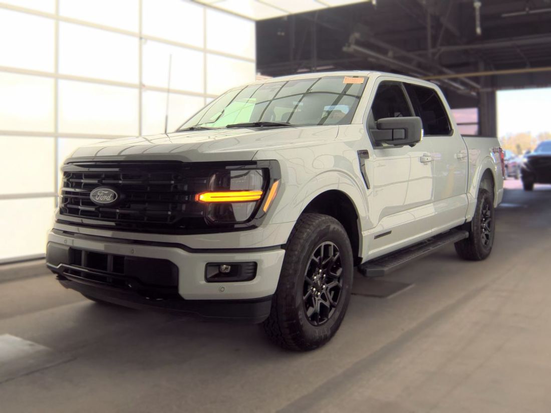 2024 FORD XLT