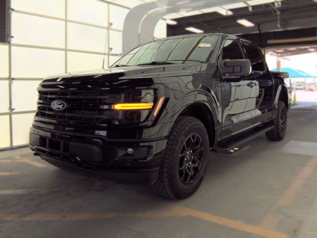2024 FORD XLT