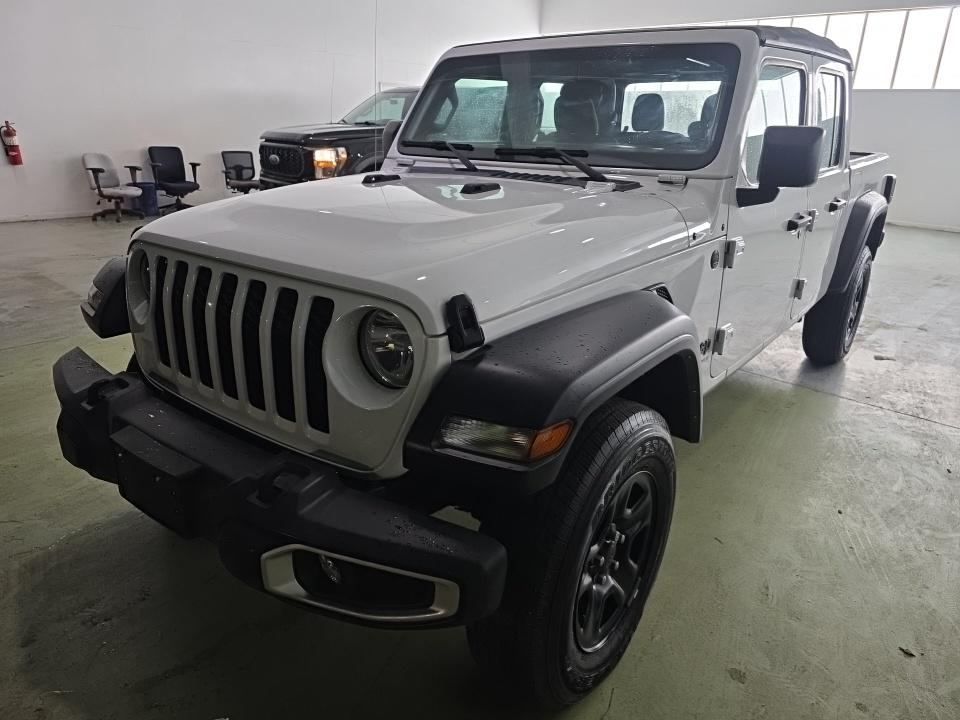 2023 Jeep Sport