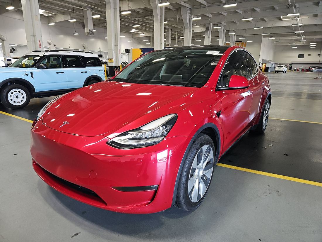 2022 TESLA Model Y