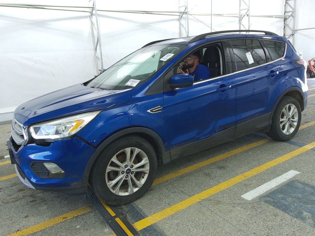 2017 FORD SE