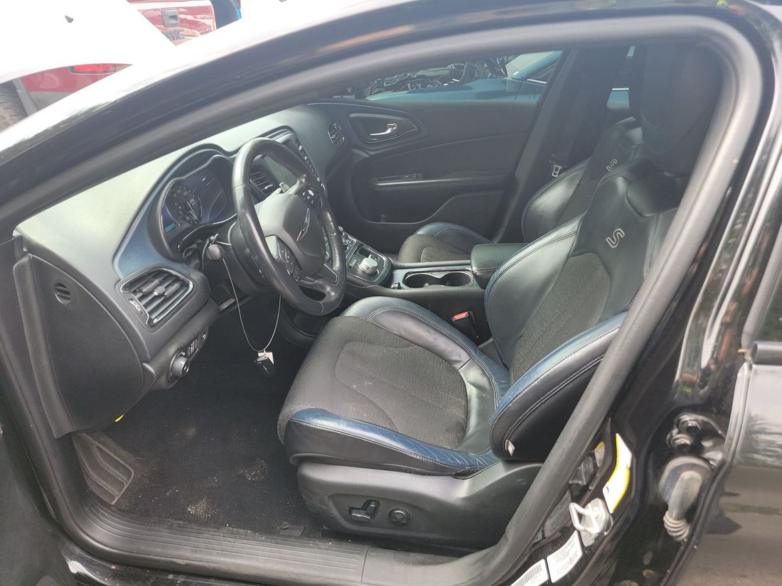 2015 CHRYSLER 200S