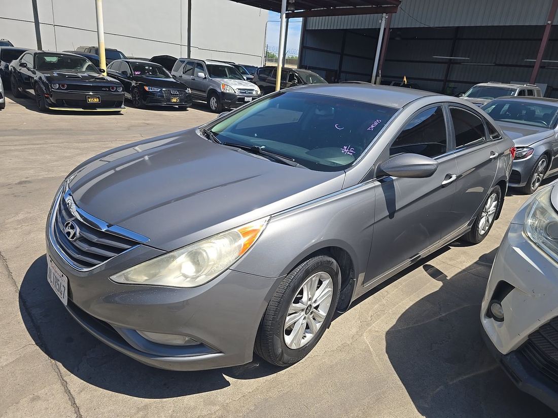 2013 HYUNDAI GLS/ GLS Popular