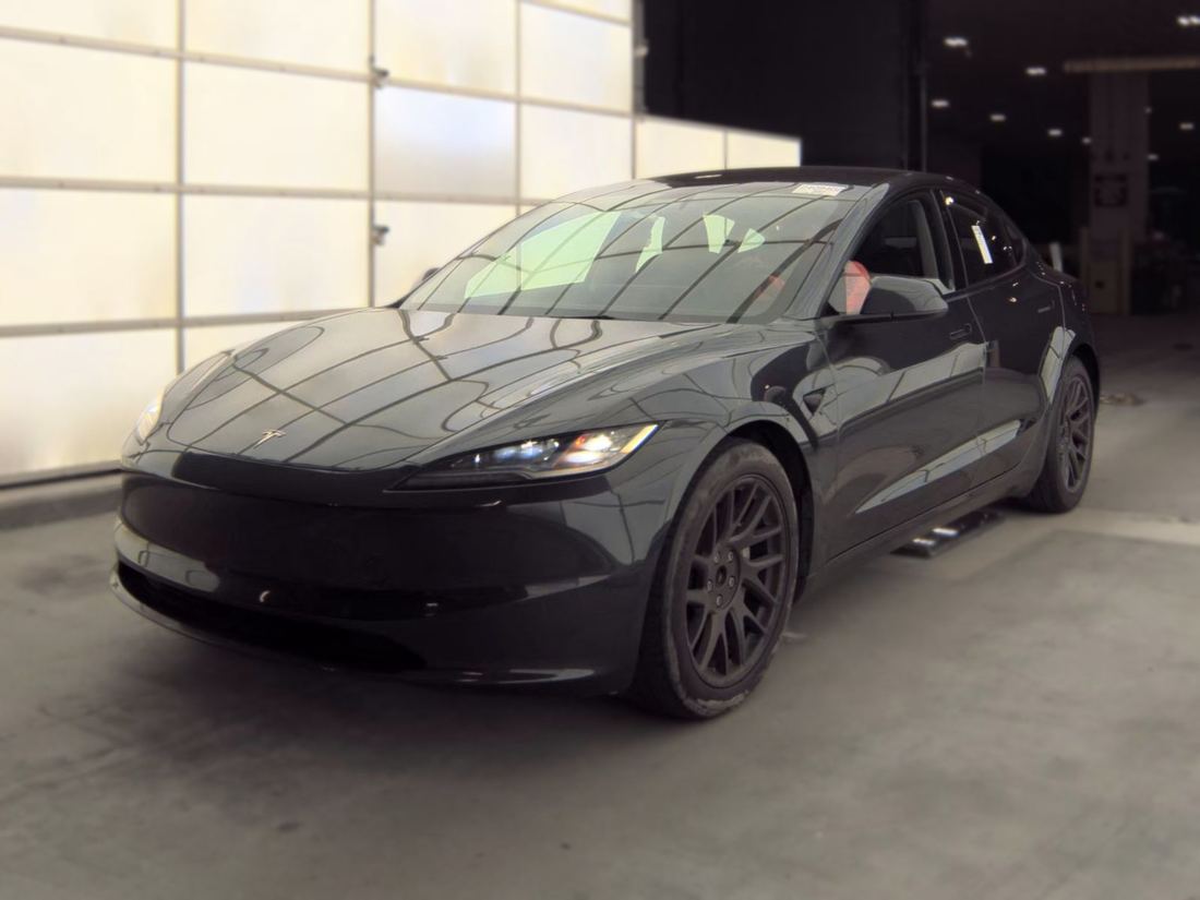 2024 TESLA Model 3