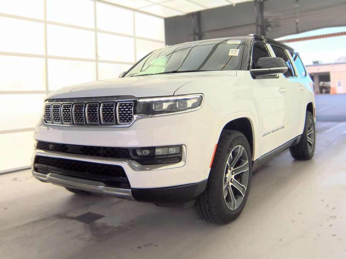 2023 JEEP Base