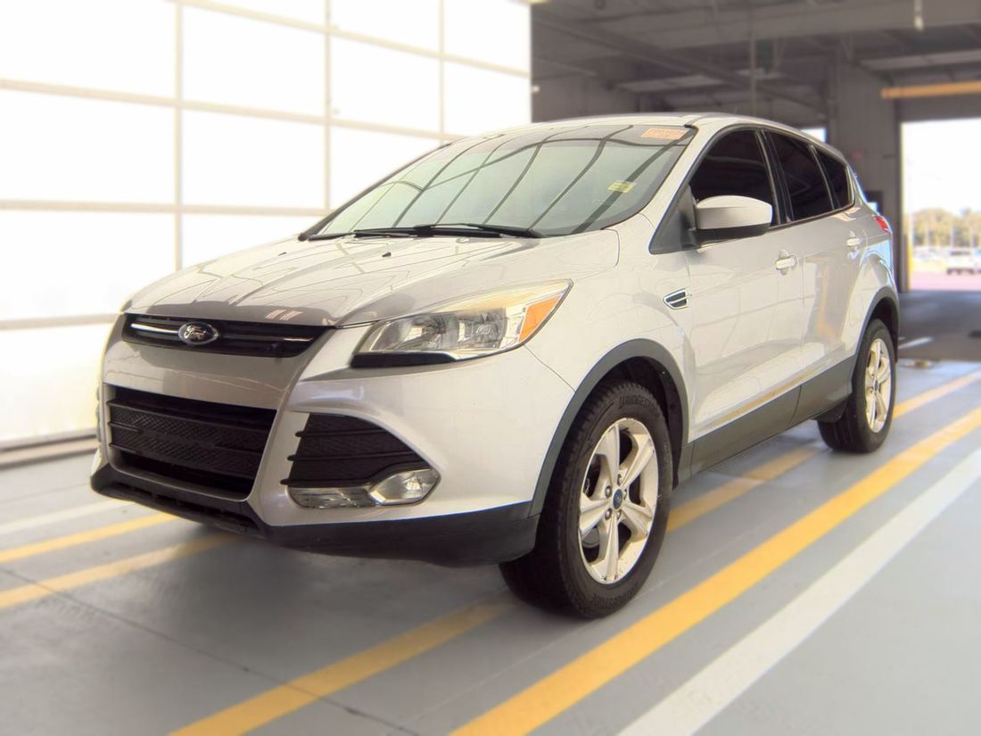 2016 FORD SE
