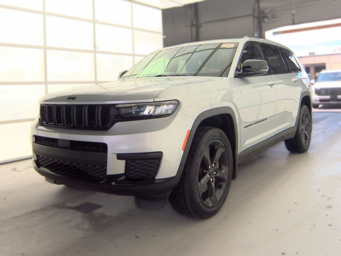 2023 JEEP Laredo, Altitude