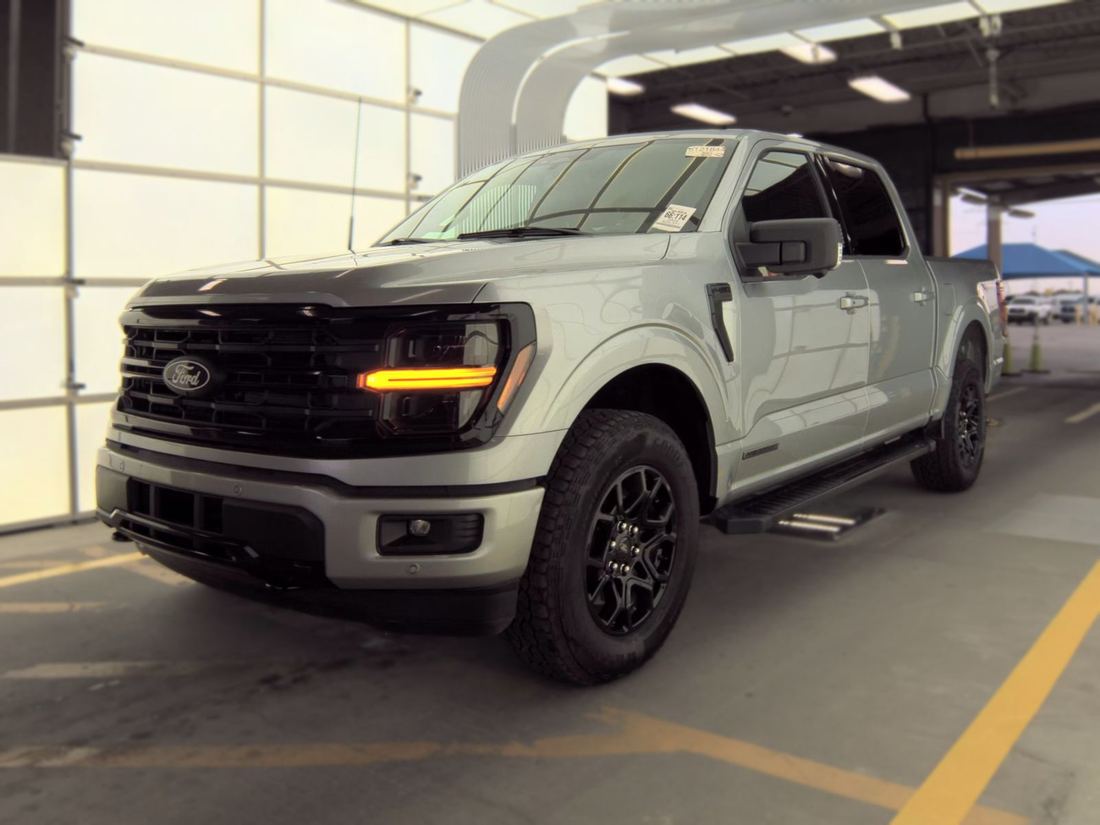 2024 FORD XLT