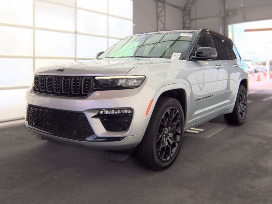 2025 JEEP Summit