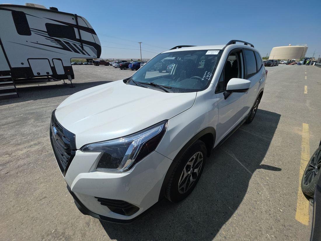 2024 SUBARU Premium