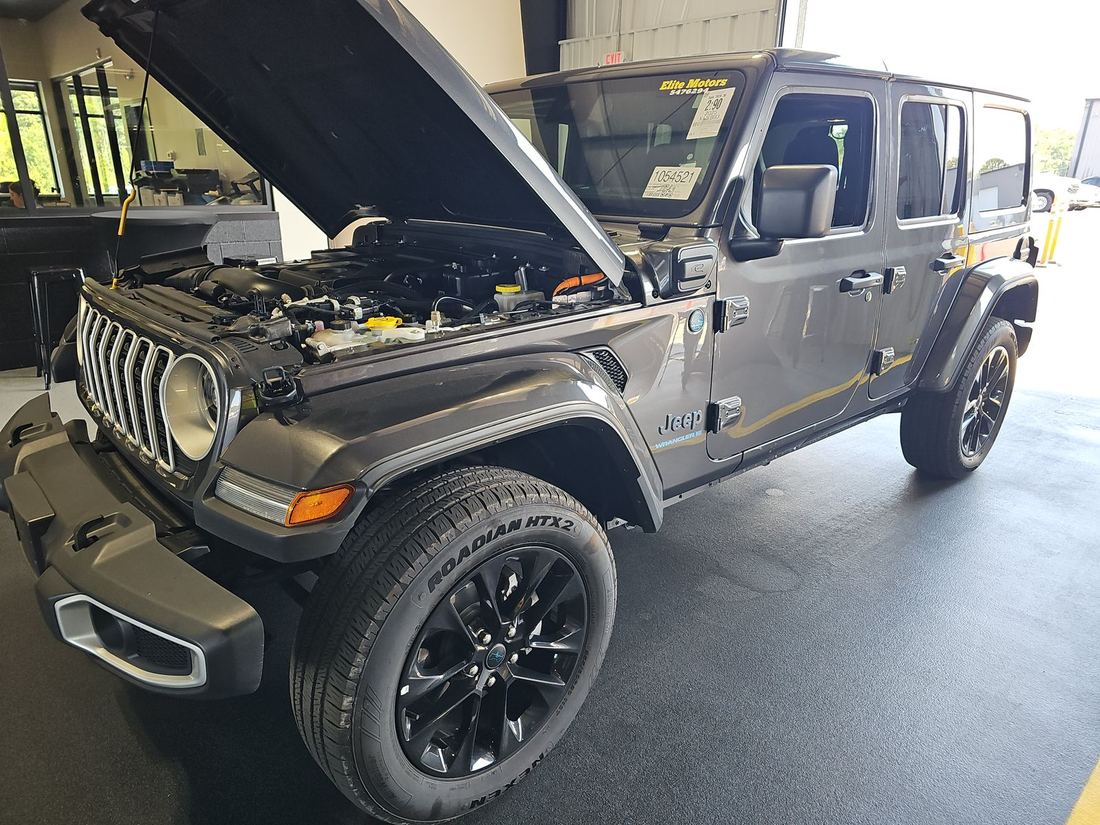 2025 JEEP Sahara 4XE