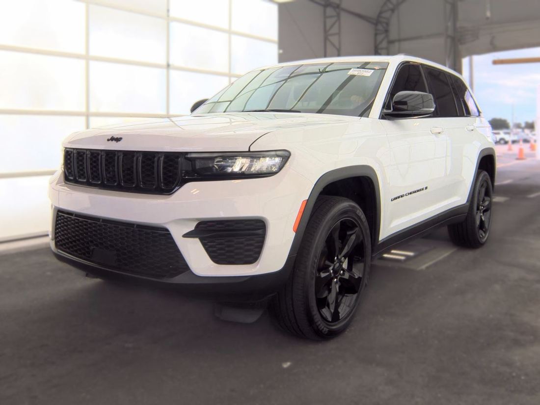 2023 JEEP Laredo, Altitude