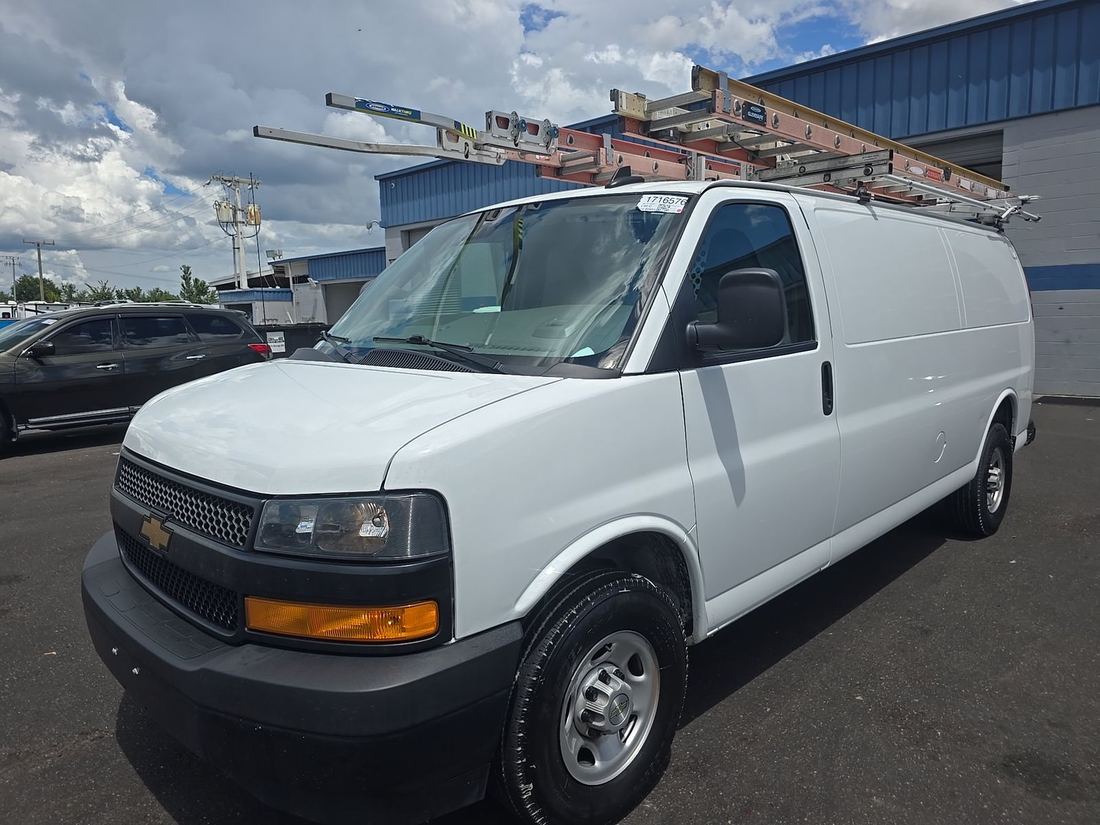 2025 CHEVROLET 3500 Cargo
