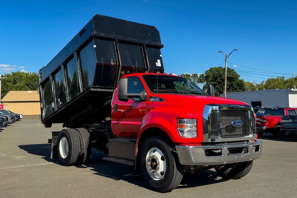 2023 Ford F-Series Super Duty-Dual Rear Wheels