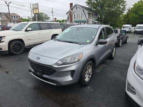 2022 Ford SE