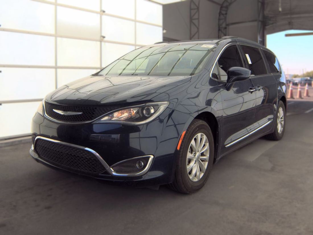 2017 CHRYSLER Touring L