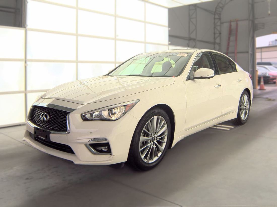 2023 INFINITI Luxe
